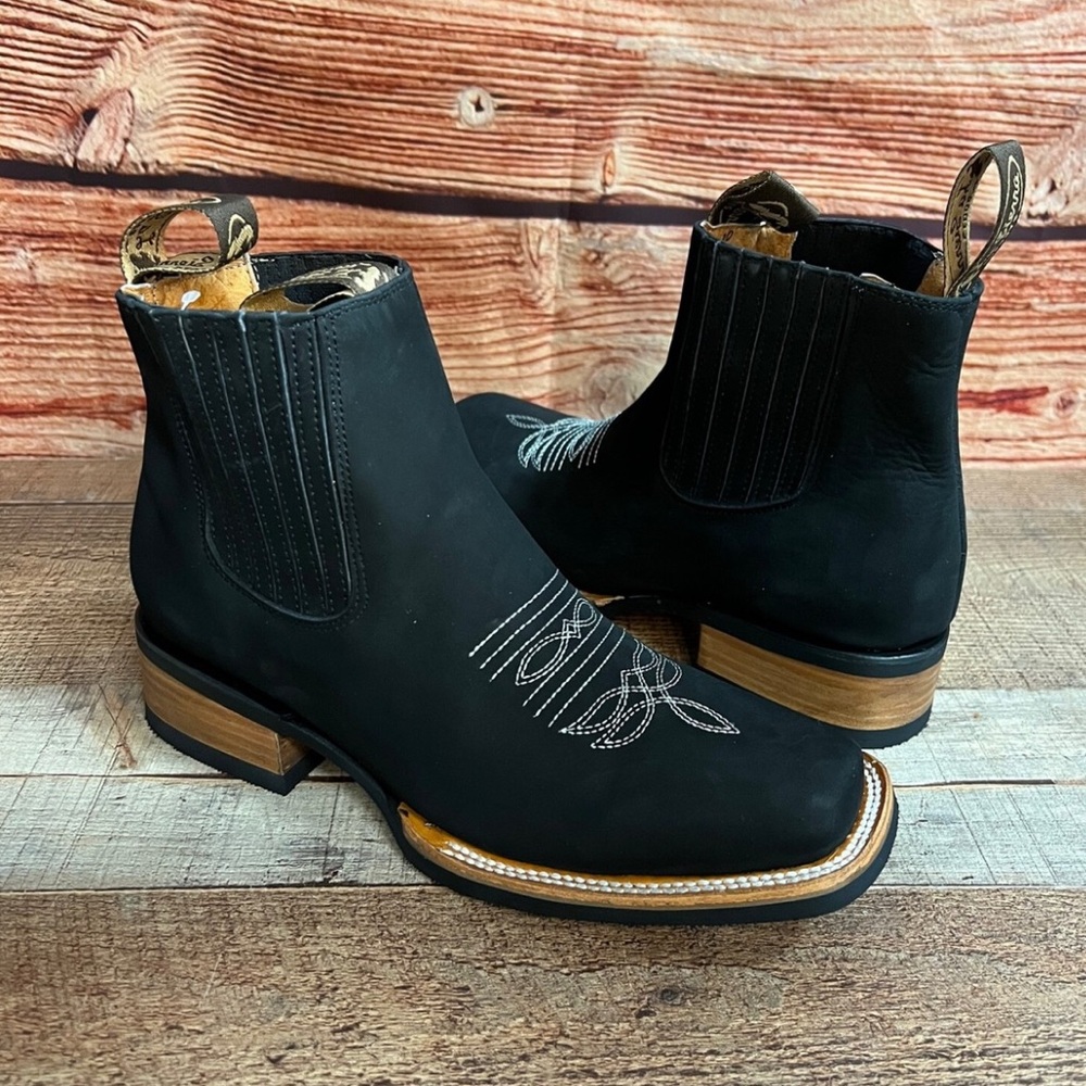 Chaparral  cowboys Rodeo Black Western Boots with‎ Tan Soles